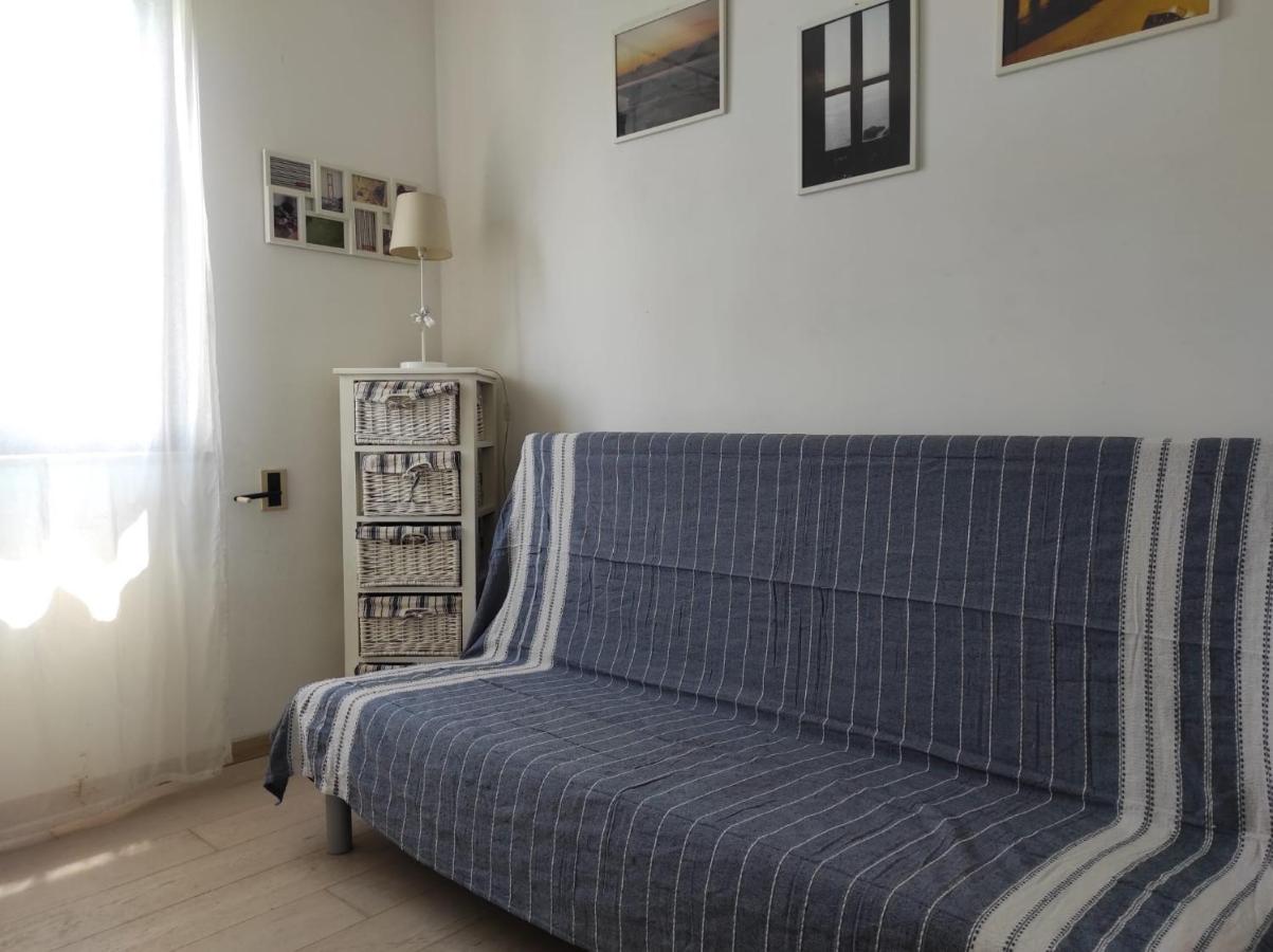 Grazioso Appartamento Vicino Al Mare San Cataldo  Exterior foto